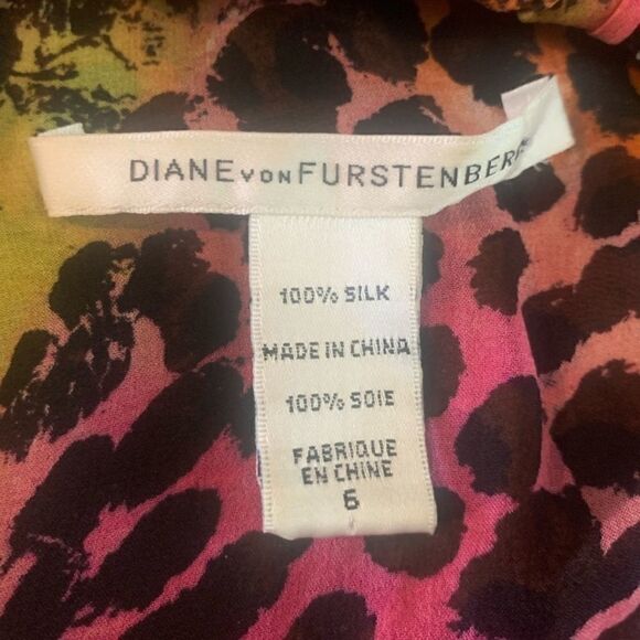 Diane von Furstenberg Bright Animal Print 100% Silk Top - Picture 7 of 9